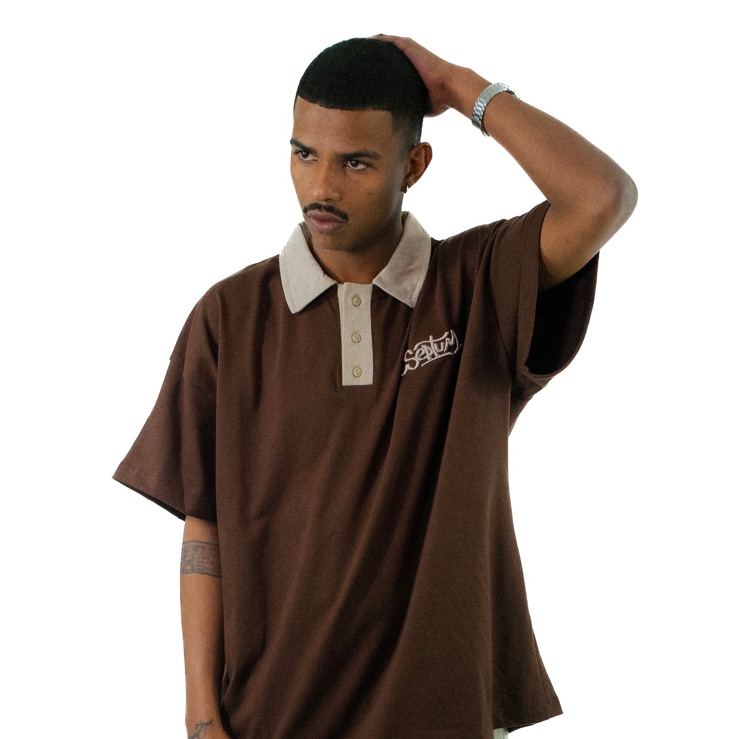 REMERA POLO TAG CHOCOLATE